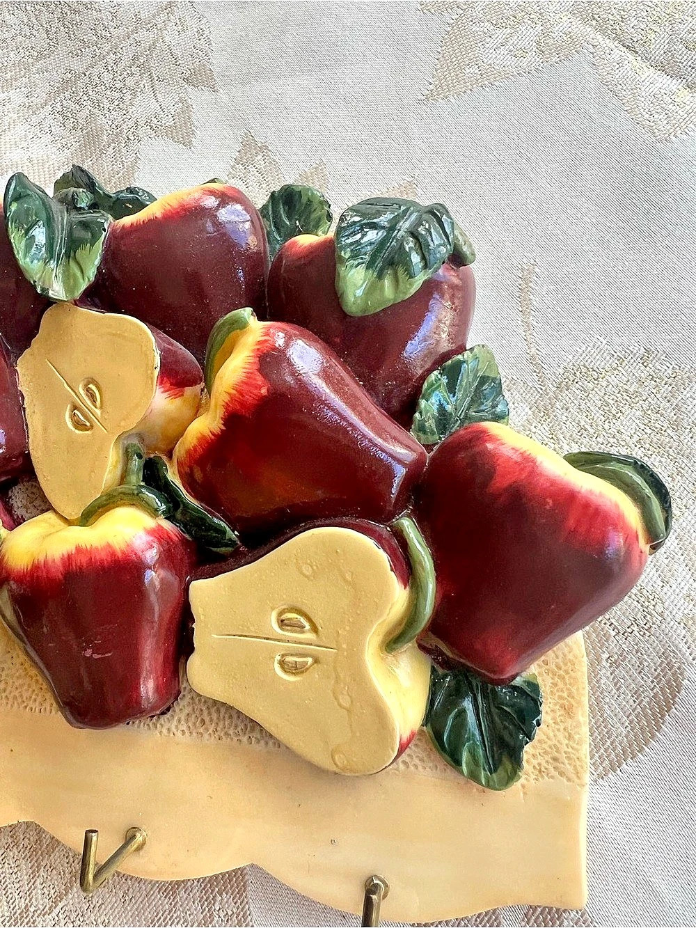 KMC Apple Wall Rack Decor Red & Gold - Picture 4 of 12
